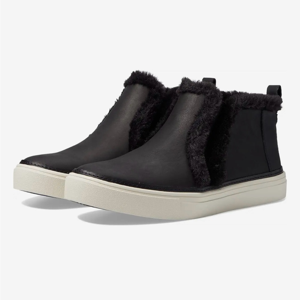 Toms Black